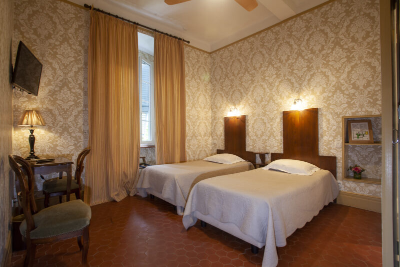 hotel central bastia