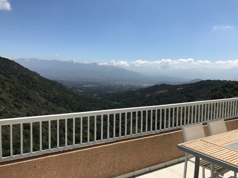 Villa Eli&Lou avec piscine alata