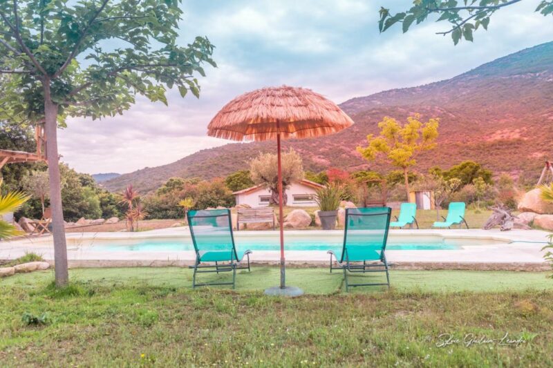 Grande villa de standing avec piscine à Vico