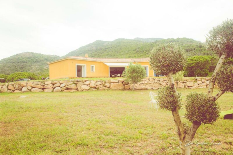 Grande villa de standing avec piscine à Vico