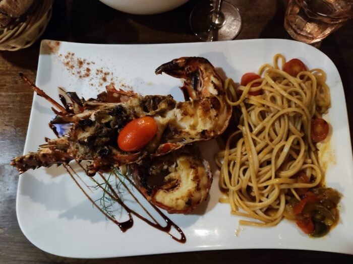 restaurant lan'k bonifacio
