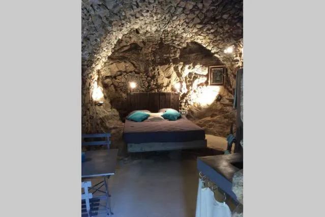 chez caro corbara