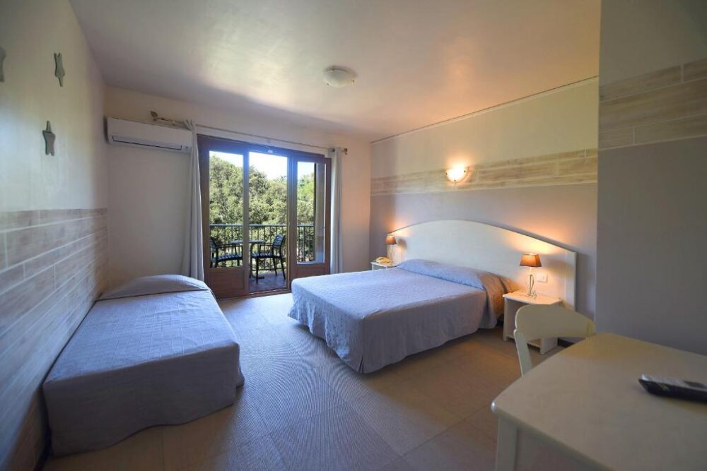 hotel cyrnea calvi
