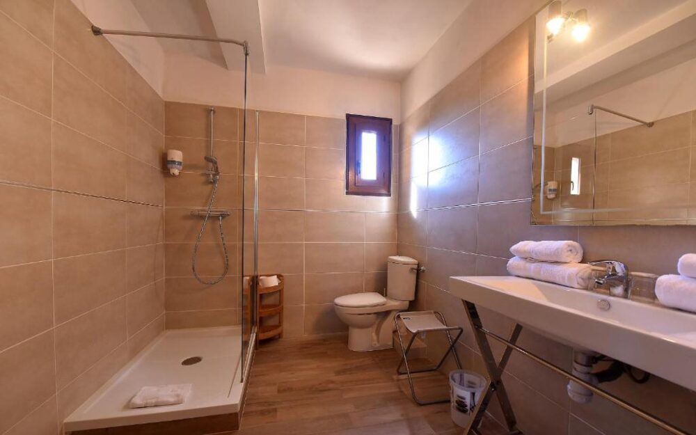 hotel cyrnea calvi