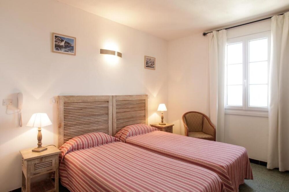 hotel de la plage les arcades algajola