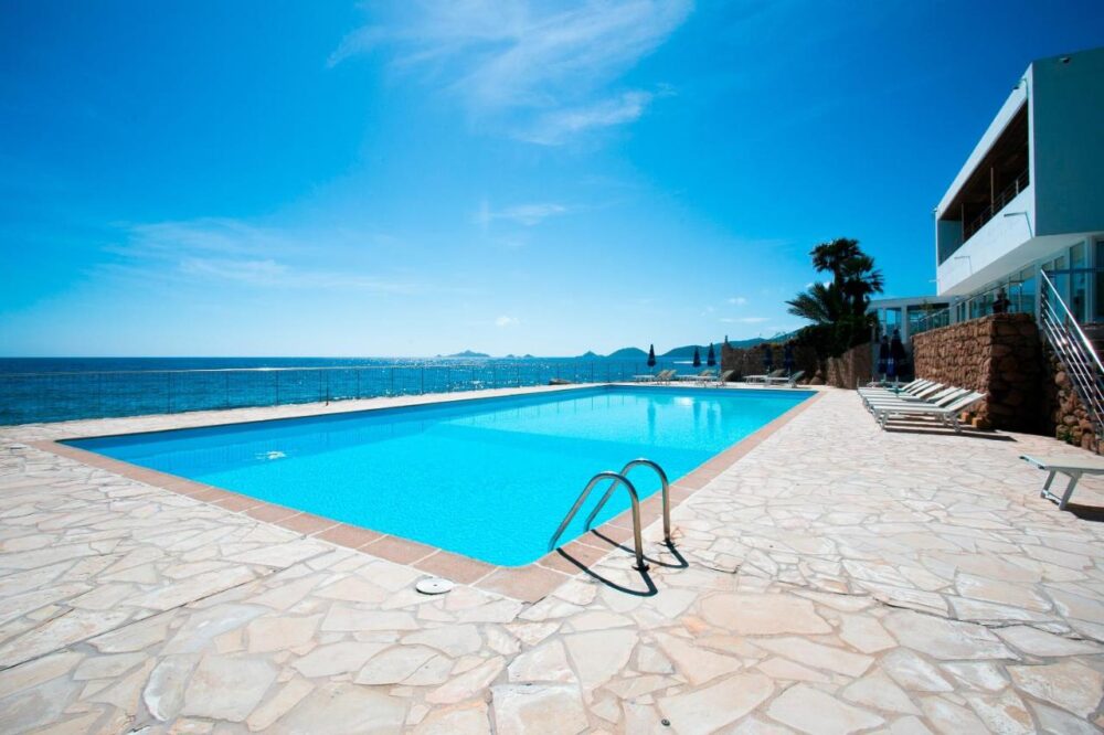 hotel restaurant cala di sole ajaccio