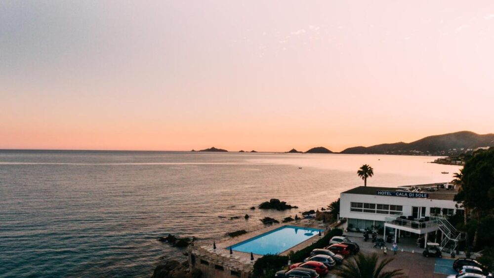 hotel restaurant cala di sole ajaccio