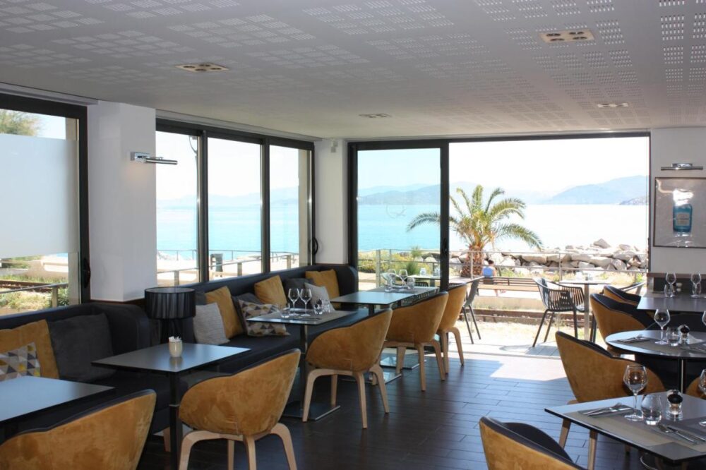 hotel l&#039;escale coté sud l&#039;ile rousse