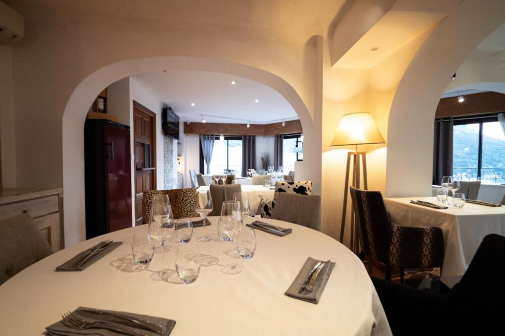 hotel restaurant la santa