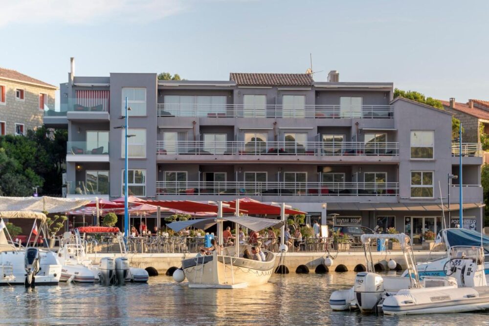 hôtel le golfe serra di ferro