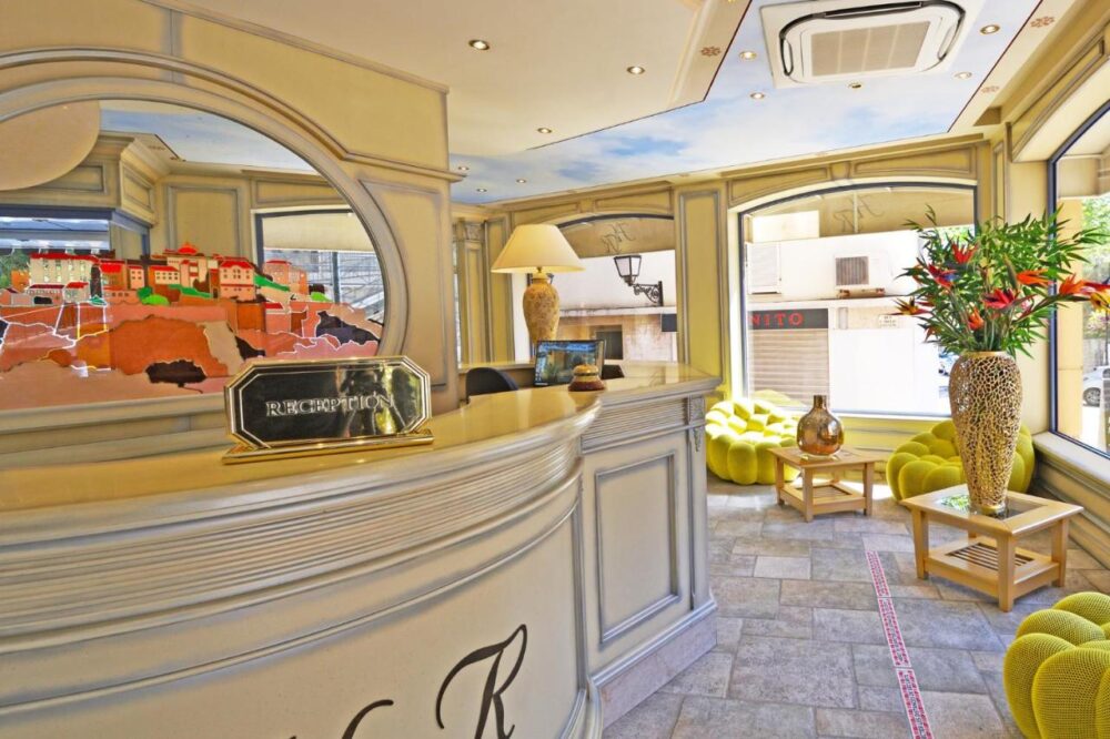 hotel le rocher calvi