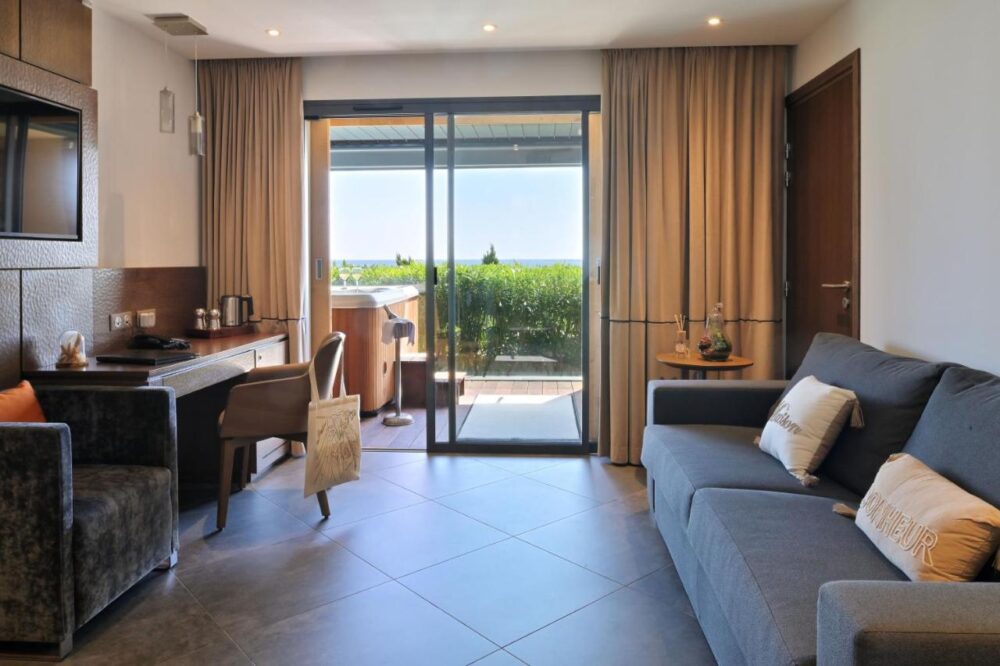 hotel le week end ajaccio