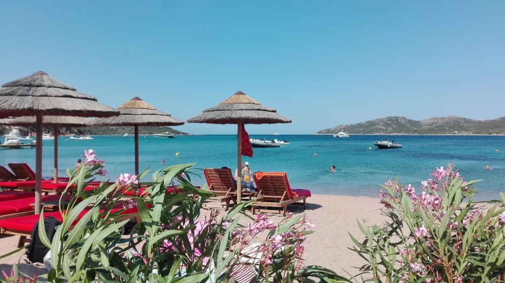 plage de maora bonifacio